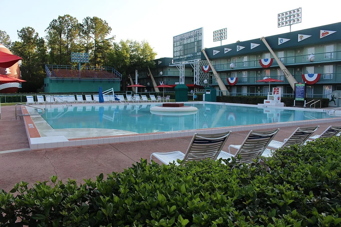 Piscina Surfboard Bay do All Star Sports