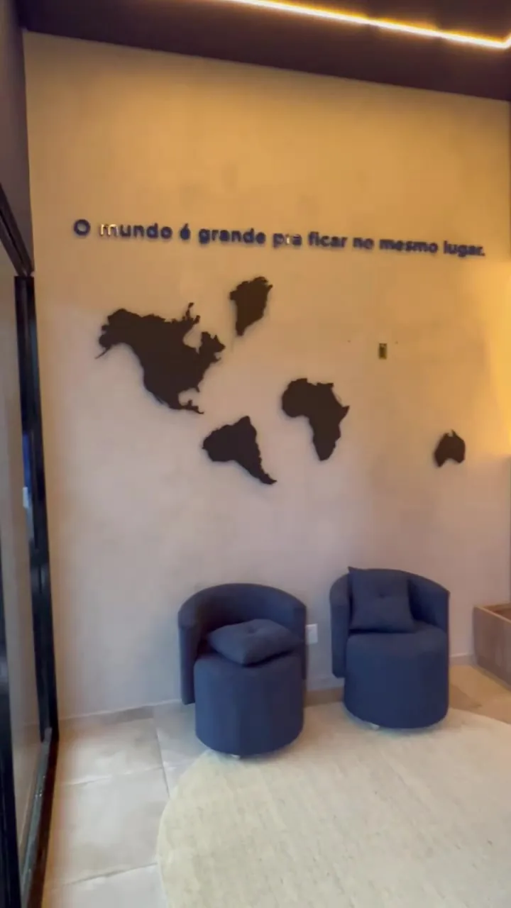 Recepção da Zafra Tour com mapa-múndi