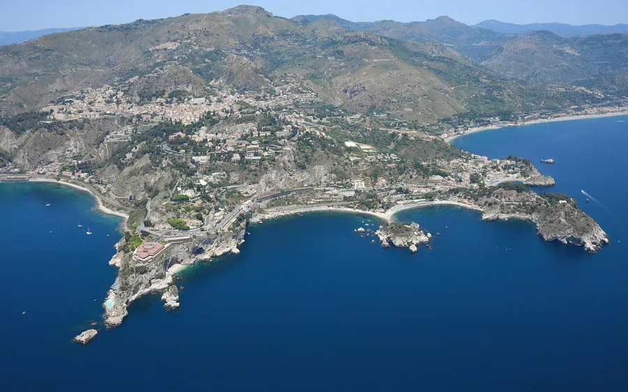 Taormina com o Etna ao fundo